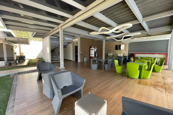 Se alquila  apartamento en Santa Ana.-23