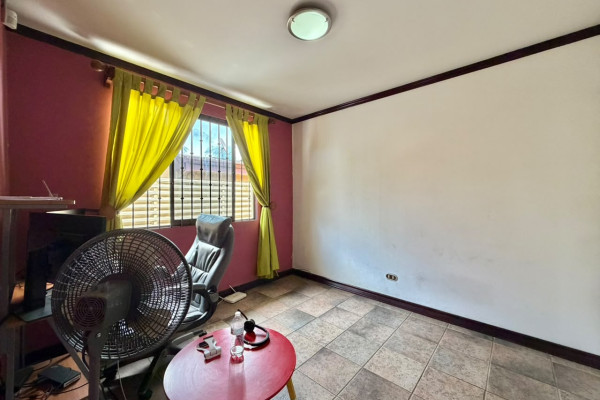 🏡 Casa en Venta en Guachipelín, Escazú.-2