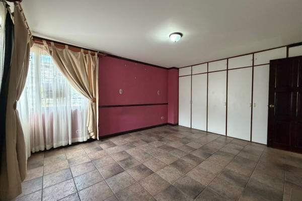 🏡 Casa en Venta en Guachipelín, Escazú.-19