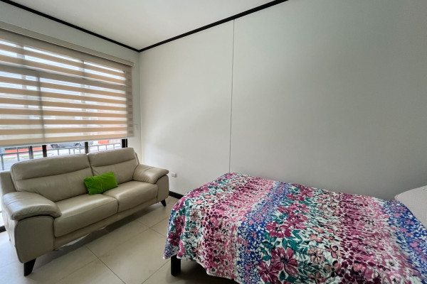 Se alquila apartamento en Rohrmoser.-8