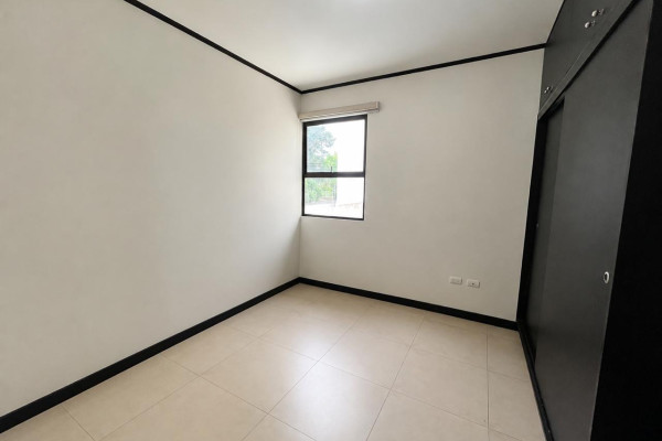 Se alquila apartamento en Rohrmoser.-2