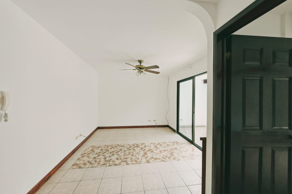 Casa en Venta en Guachipelín, Escazú.-8