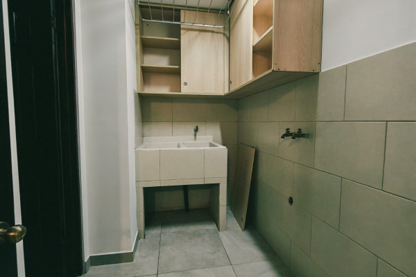 Casa en Venta en Guachipelín, Escazú.-9