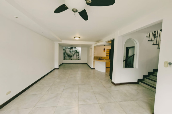 Casa en Venta en Guachipelín, Escazú.-21
