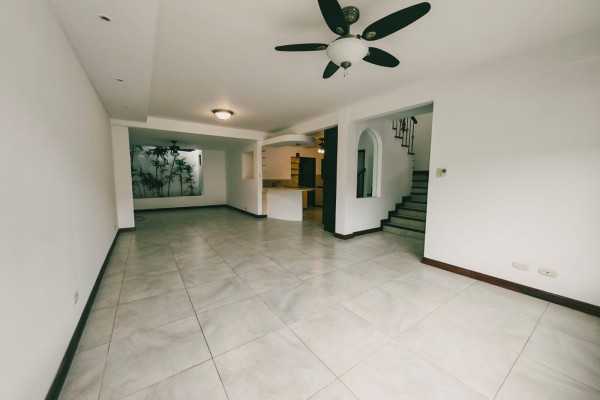 Casa en Venta en Guachipelín, Escazú.-22