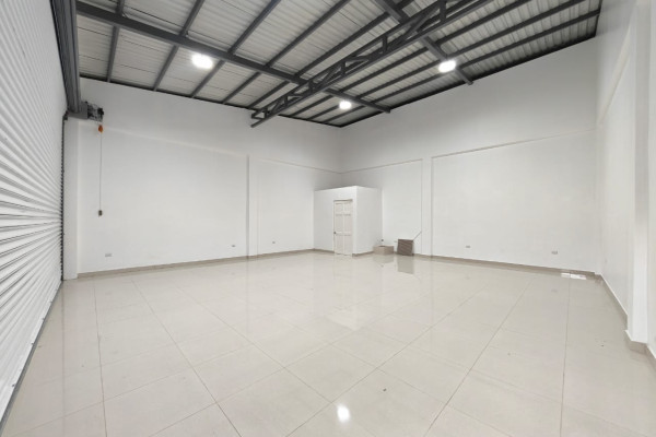 Local comercial en alquiler en Escazú.-11