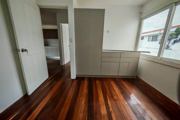 Apartamento en alquiler en La Uruca con servicios incluidos.-11