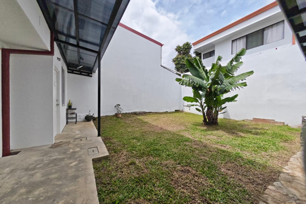 Apartamento en alquiler en La Uruca con servicios incluidos.-6