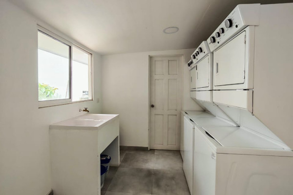 Apartamento en alquiler en La Uruca con servicios incluidos.-16
