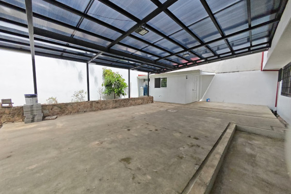 Apartamento en alquiler en La Uruca con servicios incluidos.-13