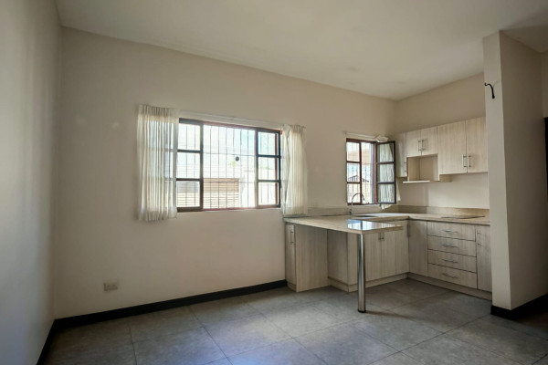 ¡Apartamento en alquiler en La Uruca Cerca del Hospital del Trauma  con servicios incluidos!