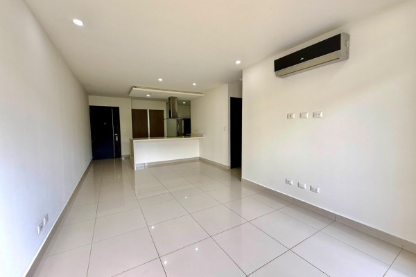 Apartamento en Alquiler – Santa Ana.