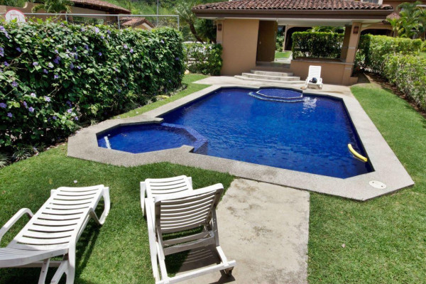 Alquiler de apartamento en  Condominio en Bello Horizonte de Escazú .