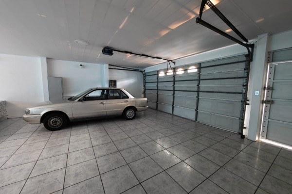 Se vende casa de una planta en Rohrmoser.
