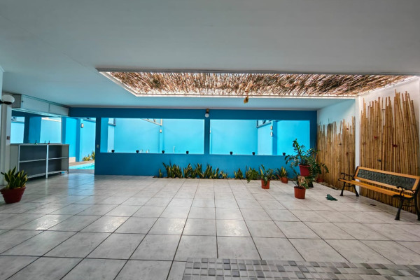 Se vende casa de una planta en Rohrmoser.