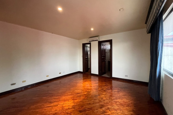 ALQUILER DE CASA – ROHRMOSER.