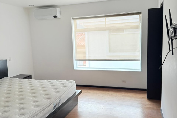 Se alquila Apartamento  amoblado en  – Pozos de Santa Ana.-2