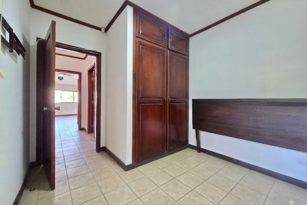 Casa en venta en condominio privado en Lindora.-12