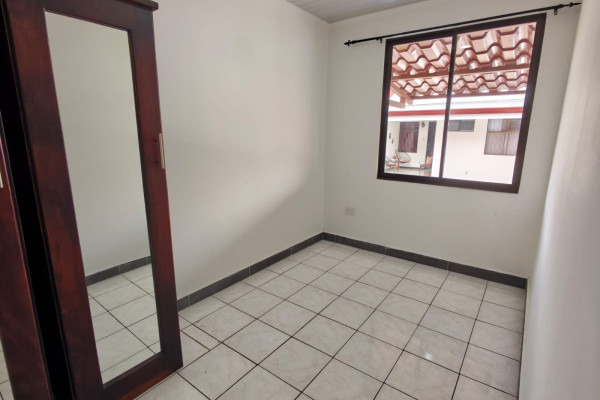 Se alquila casa una planta en condominio en Pavas. Por el Tobías Bolaños.-16