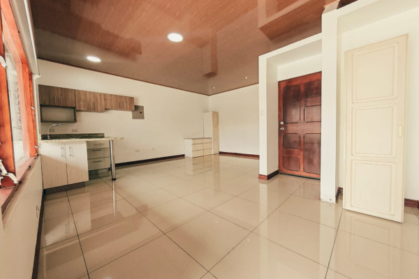 Se alquila apartamento en Sabana Sur. Servicios incluidos-2