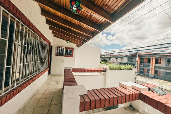 Se alquila apartamento en Sabana Sur. Servicios incluidos-3