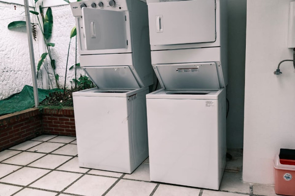 Se alquila apartamento en Sabana Sur. Servicios incluidos-12