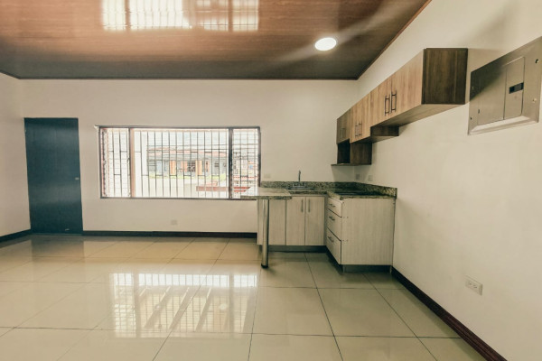 Se alquila apartamento en Sabana Sur. Servicios incluidos-9