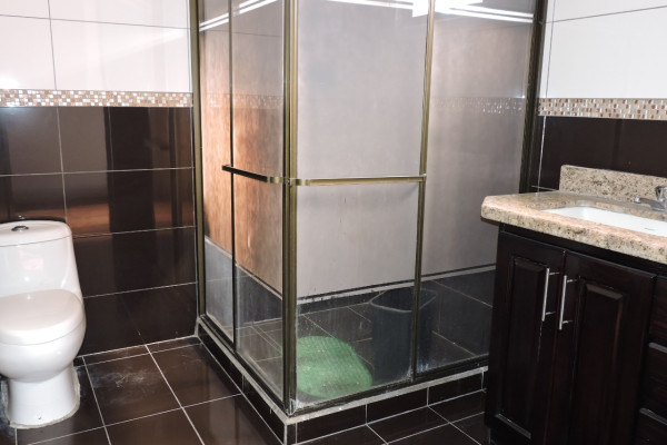 Aquilo en Rohrmoser casa independiente de uso residencial (Ref. 4561)