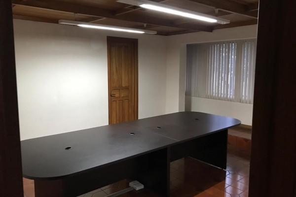 Se Alquila Casa Comercial En Rohrmoser , Cerca De La Sabana (Ref. 4744)