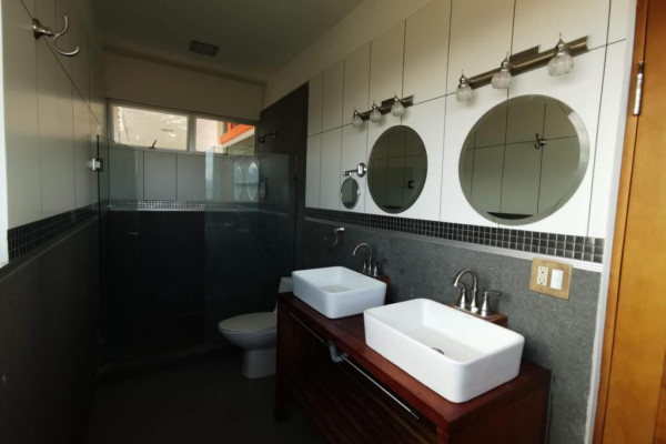 Se alquila casa independiente en Escazú. Se aceptan mascotas (Ref. 4821)