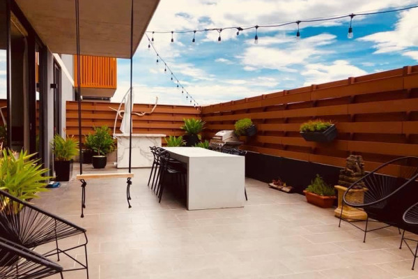 Se vende lindo apartamento en Escazú Village. (Ref. 4287)