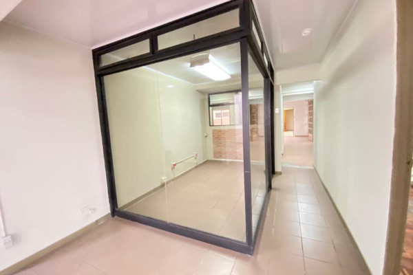 Se Vende Edificio Comercial cerca del Parque La Sabana. (Ref. 4292)