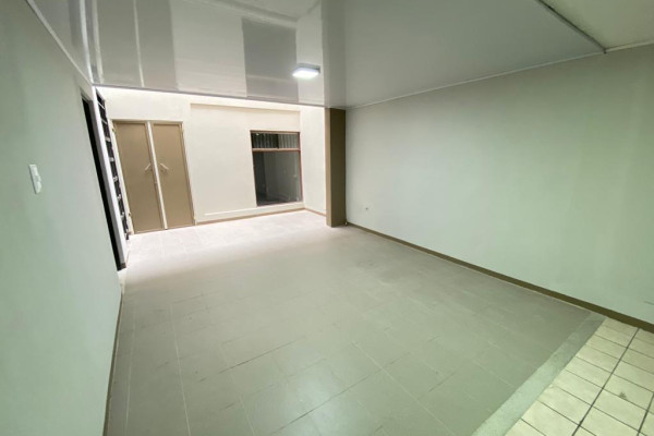 Se Vende Edificio Comercial cerca del Parque La Sabana. (Ref. 4292)