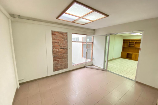 Se Vende Edificio Comercial cerca del Parque La Sabana. (Ref. 4292)