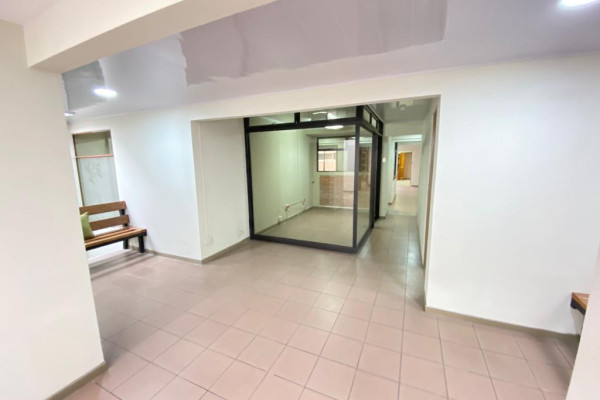 Se Vende Edificio Comercial cerca del Parque La Sabana. (Ref. 4292)