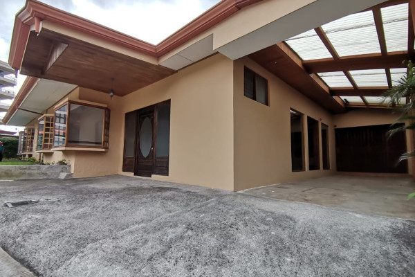 Se Alquila Casa En San Rafael De Escazú (Ref. 4429)