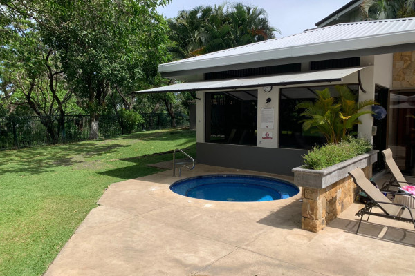 Se vende Apartamento en Avalon Santa Ana. Con Mezanine