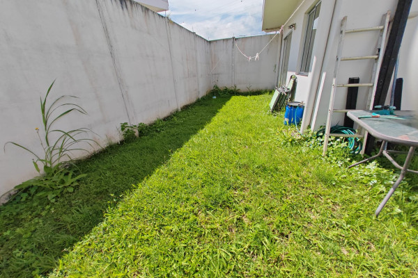 Se vende casa en Los Arcos. Cariari. Una Planta.-7