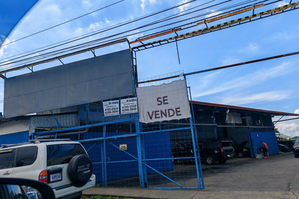 #124. Venta de Bodega comercial en Heredia. Al lado de la Universidad Hispanoamericana.
