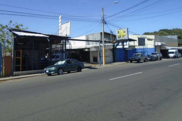 #124. Venta de Bodega comercial en Heredia. Al lado de la Universidad Hispanoamericana.