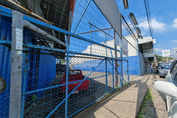 #124. Venta de Bodega comercial en Heredia. Al lado de la Universidad Hispanoamericana.